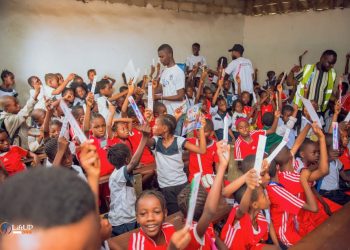 Selembao : Lift UP sensibilise les élèves du Collège Père Siko à l’hygiène bucco-dentaire ⤵️