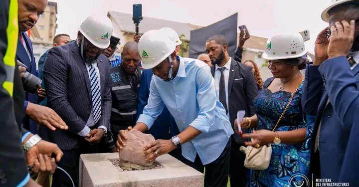 RDC : John Banza lance les travaux de construction du futur siège du FONER à Kinshasa