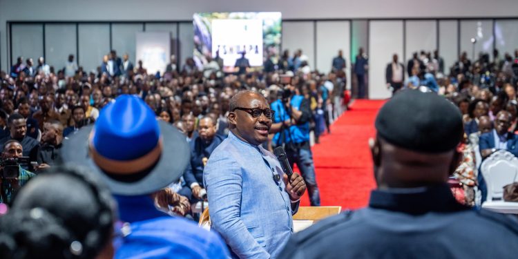 Tshuapa : Guy Loando Mboyo appelle à l’unité pour accélérer le développement de la province