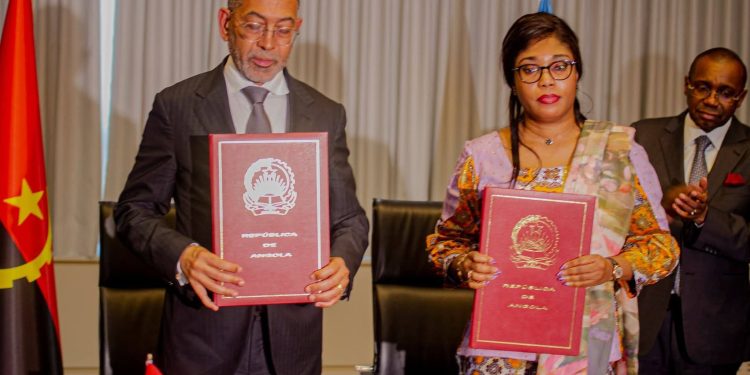 RDC : Acacia Bandubola signe un accord stratégique sur l&rsquo;exploitation pétrolière avec l&rsquo;Angola