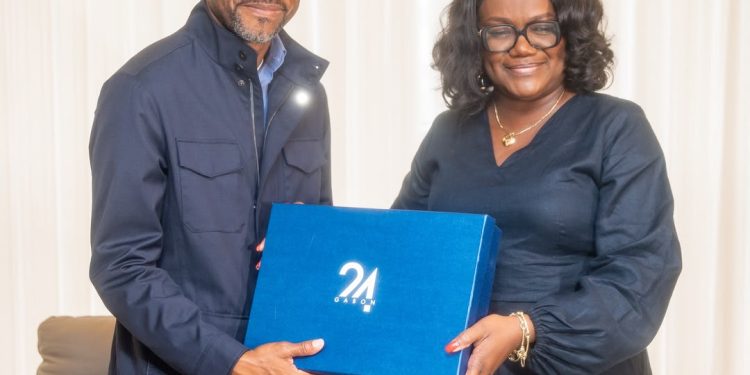 Patrick Muyaya visite Gabon 24 et plaide pour une coopération renforcée entre les médias publics africains