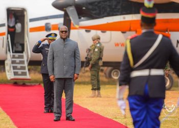 Kamina : Félix Tshisekedi inaugure l’usine d’eau de Lovoy et poursuit sa mission d’itinérance