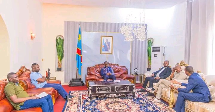 Kasaï Oriental : le Gouverneur Jean-Paul Mbwebwa Kapo soutient un projet de transformation locale du diamant