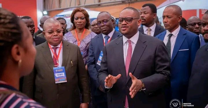 RDC : Doudou Fwamba clôture les Cliniques fiscales et met fin aux moratoires sur la facture normalisée