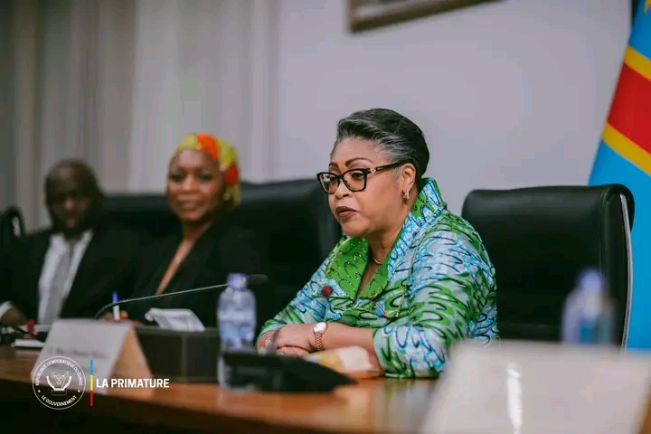 Ebola en RDC : Judith Suminwa préside une réunion pour renforcer la riposte