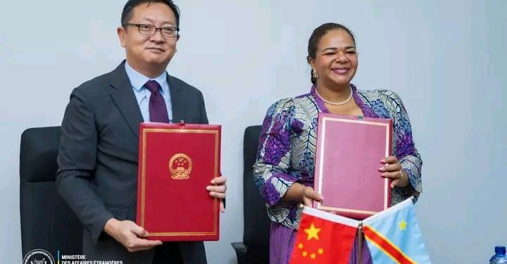 RDC-Chine : Kinshasa signe un accord pour la construction d’un nouvel immeuble du ministère des Affaires étrangères