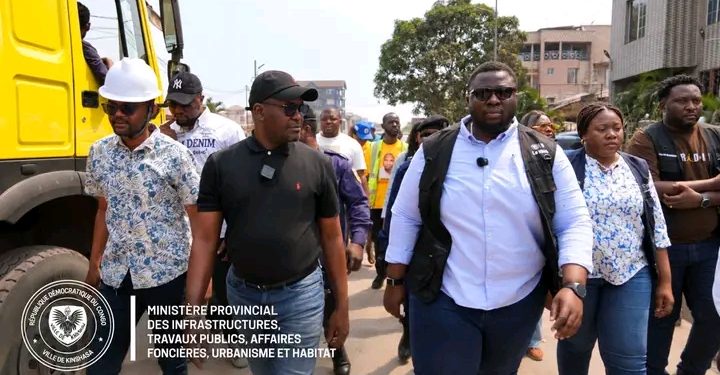 Kinshasa : Alain Tshilungu inspecte les derniers travaux du pont Victoire et les chantiers routiers à Kasa-Vubu