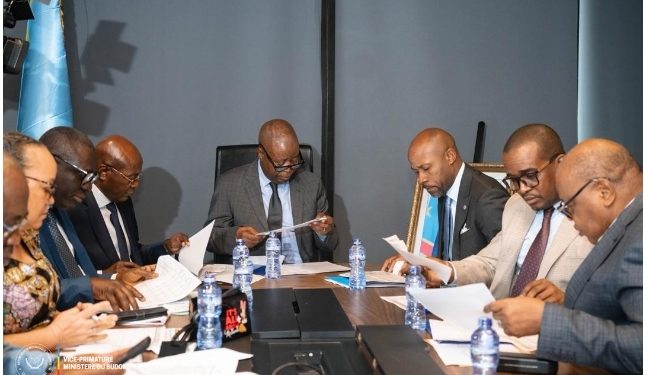 Budget 2027 : Adolphe Muzito poursuit les consultations avec les ministères et services de l’État