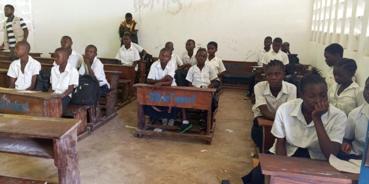Ituri : la reprise des cours fragilisée par les inquiétudes liées à Ebola